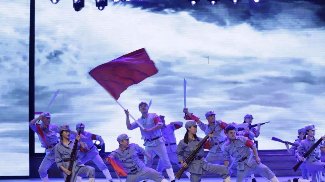 张学友真的唱了《偷心》,画面感太强!“感谢《繁花》让这首歌复活”