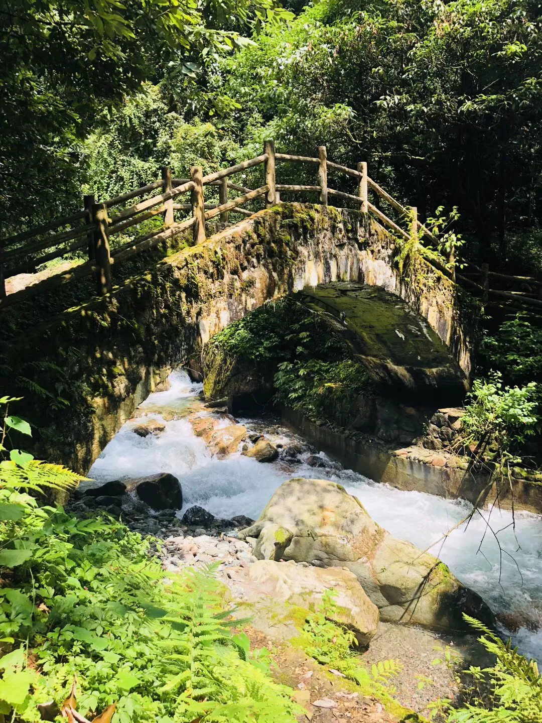 美股三大指数开盘齐涨 纳指涨0.9%
